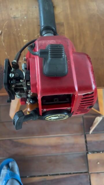 Máy cắt cỏ Robin NB211 Đỏ. Mua bán Đồ chuyên dụng, Giống nuôi trồng tại Thành phố Sóc Trăng Sóc Trăng được đăng bởi Thanh Hong hình 1