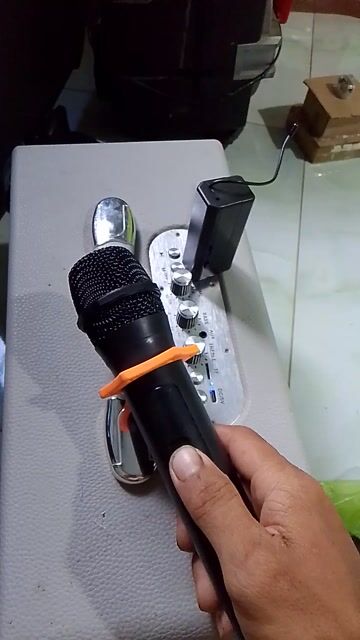 Micro không dây Đen. Mua bán Tivi, Âm thanh tại Huyện Giang Thành Kiên Giang được đăng bởi Việt Đỗ TV hình 1