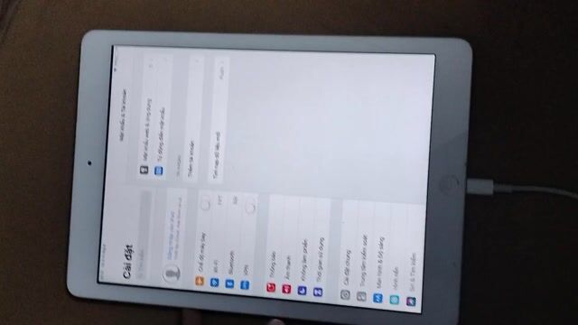 Apple iPad Air 1 128GB Trắng. Mua bán Máy tính bảng tại Quận 7 Tp Hồ Chí Minh được đăng bởi Bảo Anh hình 1