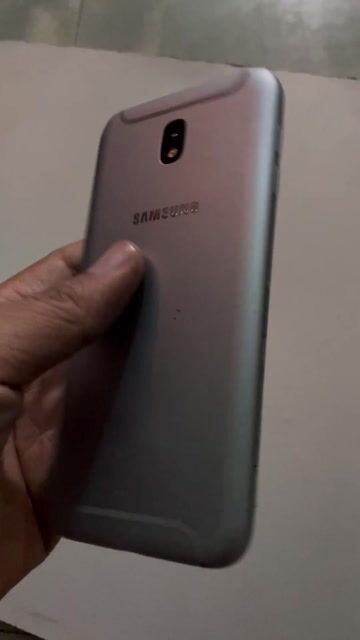 Samsung Galaxy J7 Pro Xám. Mua bán Điện thoại tại Huyện Châu Thành Bến Tre được đăng bởi Dũng  hình 1