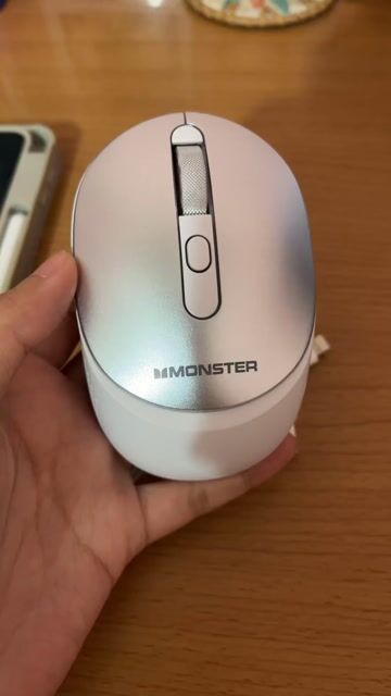 Chuột Monster không dây Trắng Nhựa Tặng Adapter ip. Mua bán Phụ kiện (Màn hình, Chuột...) tại Thành phố Thủ Đức Tp Hồ Chí Minh được đăng bởi Kim Ngân hình 1