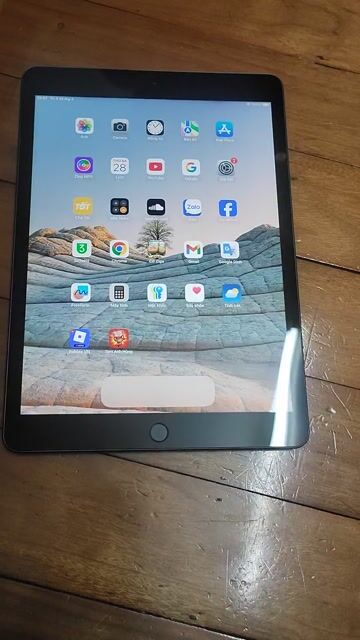 Apple iPad Gen 7 32GB Đen. Mua bán Máy tính bảng tại Quận Bình Tân Tp Hồ Chí Minh được đăng bởi Chuyên Xác Sống  hình 1