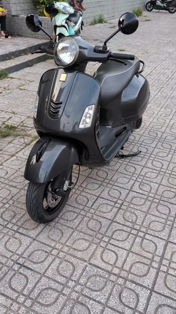 Piaggio Vespa GTS Super 125 Xám. Mua bán Xe máy tại Quận 5 Tp Hồ Chí Minh được đăng bởi Vestan hình 1