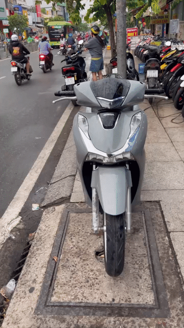 Honda SH 150 Xám Đã qua sử dụng. Mua bán Xe máy tại Quận Tân Phú Tp Hồ Chí Minh được đăng bởi Tuanduy hình 1