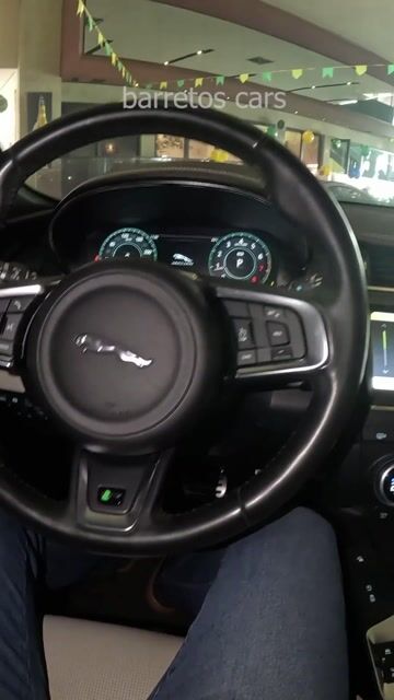 VOLANTE DO JAGUAR: COURO FOFINHO E MAIS ESPUMA QUE A MÉDIA #couro #acabamento #carro
