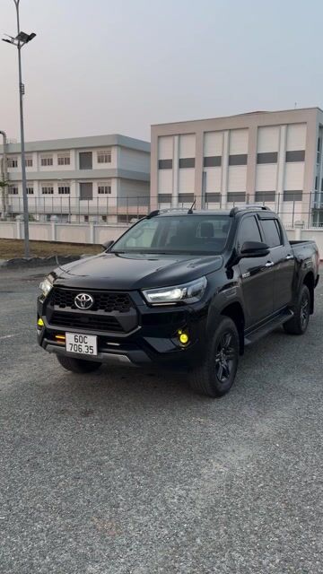 Toyota Hilux 2024 4x2 AT Đen. Mua bán Ô tô tại Huyện Trảng Bom Đồng Nai được đăng bởi CẦM ĐỒ PHƯỚC KHÁNH HUY 2 hình 1
