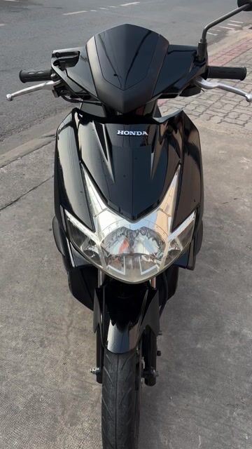 Honda Air Blade màu Đen. Mua bán Xe máy tại Quận Bình Tân Tp Hồ Chí Minh được đăng bởi TUẤN  hình 1