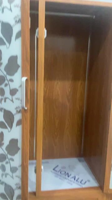Tủ quần áo nhôm vân gỗ 1m6x2m. Mua bán Tủ, kệ gia đình tại Quận 11 Tp Hồ Chí Minh được đăng bởi Huỳnh Thị Diễm Trang hình 1