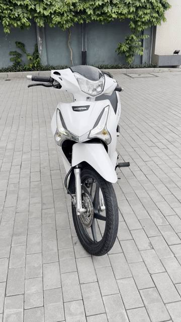 Honda Future LED 125 Fi 2023 Trắng 11.000 KM Zin. Mua bán Xe máy tại Quận Bình Thạnh Tp Hồ Chí Minh được đăng bởi Mai văn giang hình 1