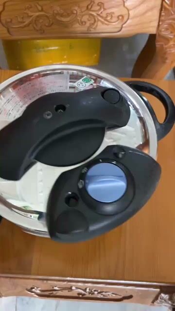 Nồi áp suất cao cấp Seb Diffusal 4L rất mới. Mua bán Bếp, lò, đồ điện nhà bếp tại Quận 12 Tp Hồ Chí Minh được đăng bởi Tuấn Kiệt hình 1
