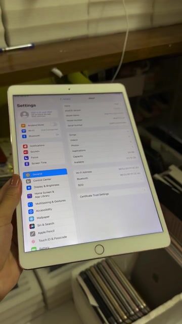 Apple iPad Pro 10.5 64GB Xám. Mua bán Máy tính bảng tại Quận Hoàng Mai Hà Nội được đăng bởi Ly Ly hình 1