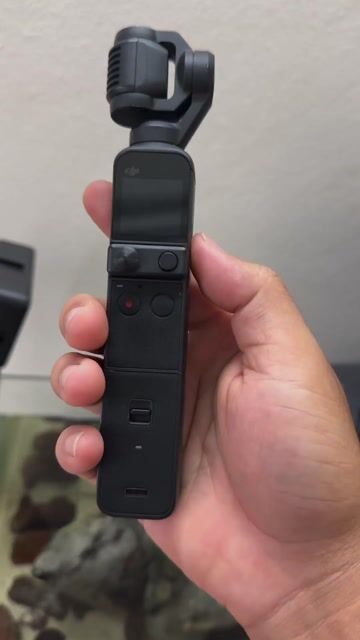 Máy quay DJI POCKET 2 CREATOR COMBO Đã qua sử dụng. Mua bán Máy ảnh, Máy quay tại Quận Long Biên Hà Nội được đăng bởi Quang Trường hình 1