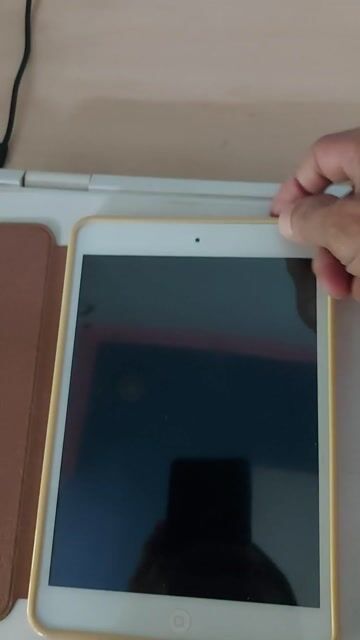 Apple iPad Mini 2 Trắng, Xám. Mua bán Máy tính bảng tại Quận Tân Bình Tp Hồ Chí Minh được đăng bởi Tan Pham hình 1