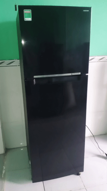 Tủ lạnh Samsung Inverter 258L siêu mới. Mua bán Tủ lạnh tại Huyện Đức Hòa Long An được đăng bởi pham van truong hình 1