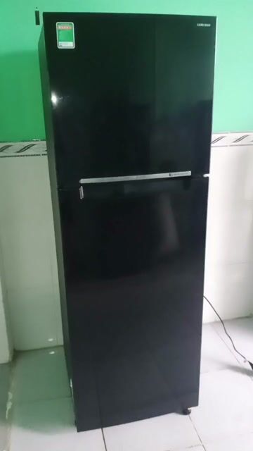 Tủ lạnh Samsung Inverter 258L siêu mới. Mua bán Tủ lạnh tại Huyện Đức Hòa Long An được đăng bởi pham van truong hình 1