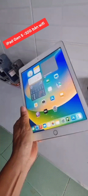 Máy tính bảng iPad Gen 5 bản Wifi 32GB . Mua bán Máy tính bảng tại Huyện Ba Tri Bến Tre được đăng bởi Phan Hải BT hình 1