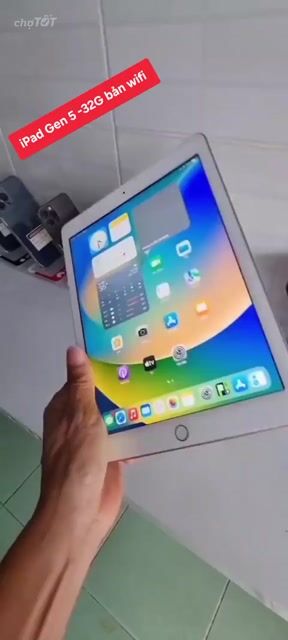 Máy tính bảng iPad Gen 5 bản Wifi 32GB . Mua bán Máy tính bảng tại Huyện Ba Tri Bến Tre được đăng bởi Phan Hải BT hình 1