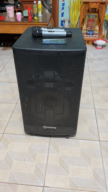 Loa kéo Arirang Đen hát karaoke kèm 2 micro. Mua bán Tivi, Âm thanh tại Thị xã Bến Cát Bình Dương được đăng bởi Mai Lan  hình 1