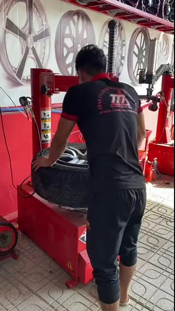 Vá xe tải, rửa xe giá rẻ Thành phố Thủ Đức