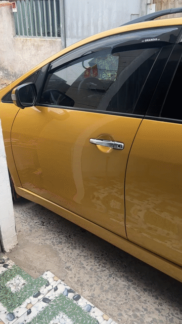 Mitsubishi Grandis 2006 Vàng. Mua bán Ô tô tại Quận Bình Tân Tp Hồ Chí Minh được đăng bởi Giang Phạm hình 1