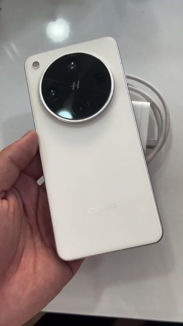 Oppo Find X8 Ultra 12GB/256GB Bạc. Mua bán Điện thoại tại Quận 12 Tp Hồ Chí Minh được đăng bởi AnhK hình 1