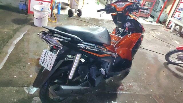 Honda Air Blade 2014, 1 chủ mua mới, 2 bi cầu. Mua bán Xe máy tại Thành phố Dĩ An Bình Dương được đăng bởi Viet hình 1