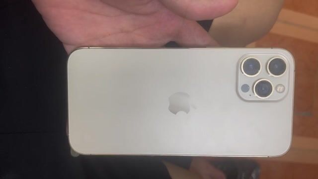 Apple iPhone 12 Pro Max 128GB Vàng. Mua bán Điện thoại tại Quận Hà Đông Hà Nội được đăng bởi  Trần Minh hình 1