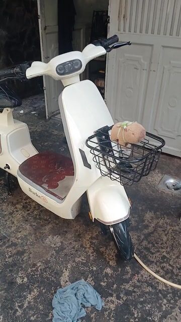 Xe máy điện Burke Trắng kem còn bảo hành.. Mua bán Xe điện tại Quận 3 Tp Hồ Chí Minh được đăng bởi Hồng Anh  hình 1