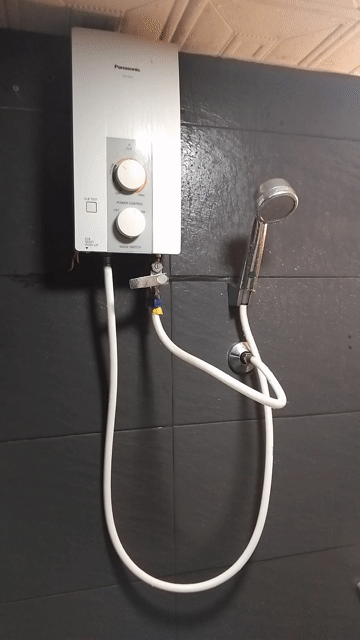 Máy nước nóng Panasonic DH-3JL3. Mua bán Thiết bị vệ sinh, nhà tắm tại Quận Bình Thạnh Tp Hồ Chí Minh được đăng bởi vũ trọng phụng  hình 1