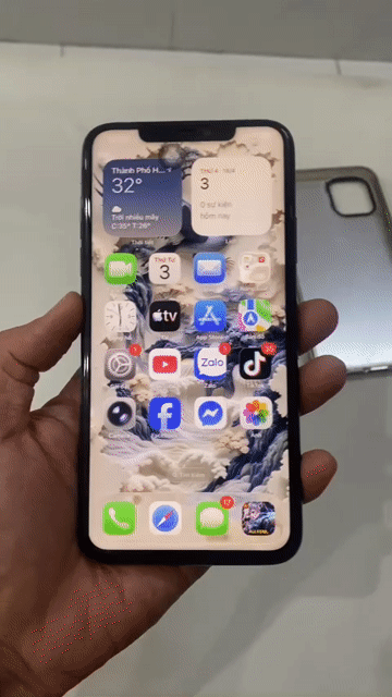 Apple iPhone 11 Pro Max Xám Lưng nứt. Mua bán Điện thoại tại Thành phố Huế Thừa Thiên Huế được đăng bởi Thành hình 1