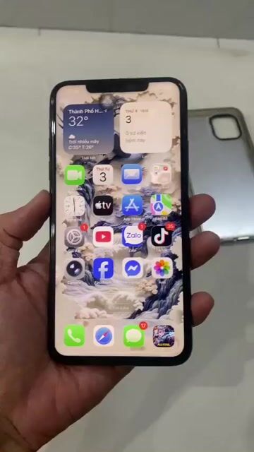Apple iPhone 11 Pro Max Xám Lưng nứt. Mua bán Điện thoại tại Thành phố Huế Thừa Thiên Huế được đăng bởi Thành hình 1