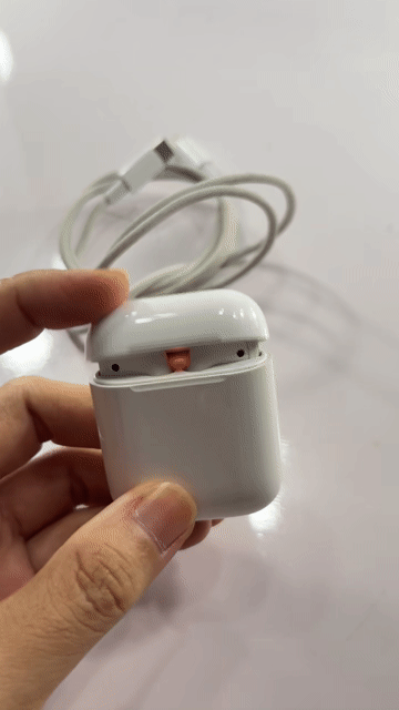 Tai nghe Apple Airpods 2 Trắng. Mua bán Tivi, Âm thanh tại Thành phố Thủ Đức Tp Hồ Chí Minh được đăng bởi lê trâm hình 1