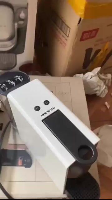 Máy pha cà phê Nespresso Essenza Mini Trắng. Mua bán Bếp, lò, đồ điện nhà bếp tại Thành phố Thái Nguyên Thái Nguyên được đăng bởi Dinh Mong Dung hình 1