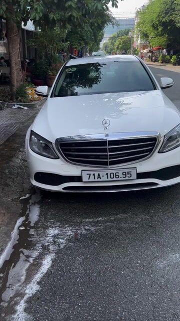 Mercedes Benz C200 Exclusive - 27.000Km. Mua bán Ô tô tại Quận Bình Tân Tp Hồ Chí Minh được đăng bởi Lê Minh Quý hình 1