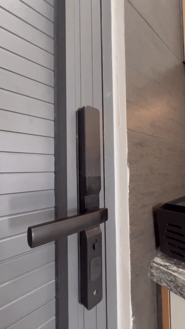 Cho thuê Phòng trọ Quận Tân Bình Tp Hồ Chí Minh diện tích 28 m² giá 5,2 triệu/tháng