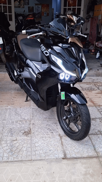 Honda Air Blade 150 Đen Bóng. Dk 2022. Biển 43. Mua bán Xe máy tại Quận Hải Châu Đà Nẵng được đăng bởi Mua Bán Xe Cũ Có Góp Nợ xấu hình 1