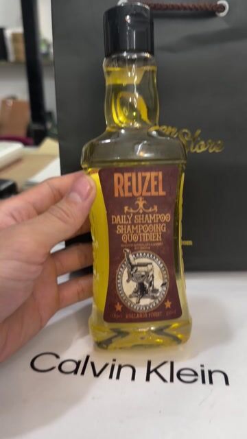 Dầu gội Reuzel Daily Shampoo 350ml. Mua bán Phụ kiện thời trang khác tại Quận 3 Tp Hồ Chí Minh được đăng bởi Võ Lực hình 1