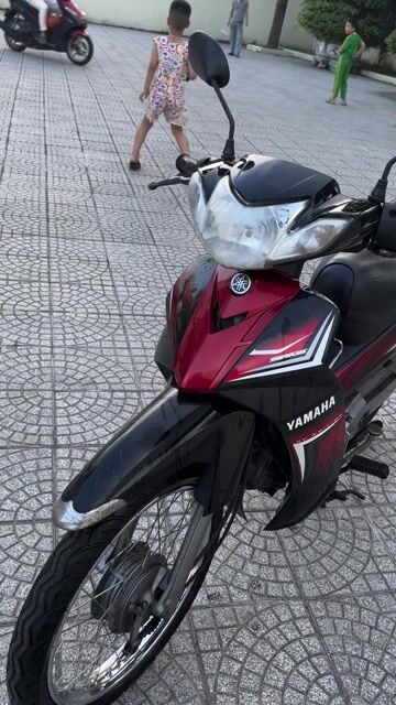 Si 2013 bs43  Cực kỳ đẹp cực kỳ chất, máy móc rin. Mua bán Xe máy tại Quận Liên Chiểu Đà Nẵng được đăng bởi Lê Sang hình 1