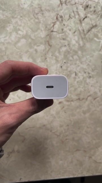 Sạc iphone Củ sạc xách tay chính hãng 100%, new. Mua bán Phụ kiện (Màn hình, Chuột...) tại Quận Hoàng Mai Hà Nội được đăng bởi Hà Phạm Văn hình 1