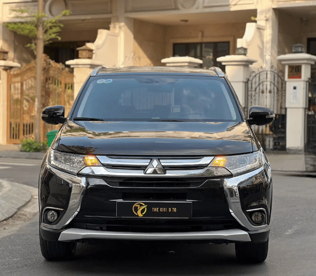 MITSUBISHI OUTLANDER 2.0 PREMIUM  SX 2018 7 VẠN. Mua bán Ô tô tại Quận Gò Vấp Tp Hồ Chí Minh được đăng bởi THẾ GIỚI Ô TÔ AUTO WORLD  hình 1