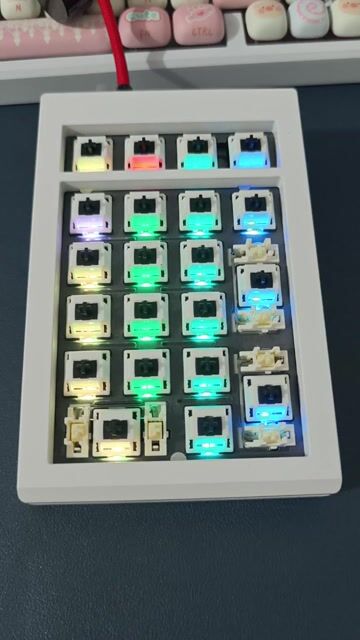 Bàn phím numpad LMK21 Nhôm CNC Trắng 3 chế độ. Mua bán Phụ kiện (Màn hình, Chuột...) tại Thành phố Bến Tre Bến Tre được đăng bởi Phạm Văn hình 1