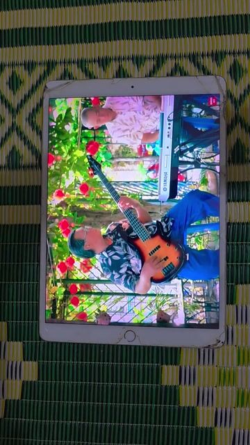 Apple iPad Pro 10.5 64GB Vàng. Mua bán Máy tính bảng tại Quận Đống Đa Hà Nội được đăng bởi Lê Mạnh hình 1