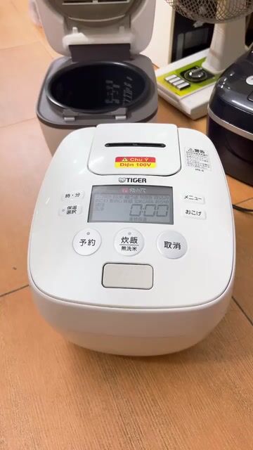 Nồi cơm điện Tiger cao tần áp suất 2 bi. Mua bán Bếp, lò, đồ điện nhà bếp tại Quận Ngô Quyền Hải Phòng được đăng bởi Em Quyền hình 1