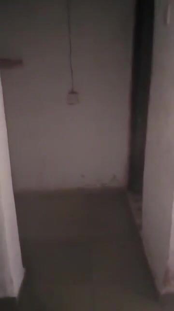 Selfcon in behind flat