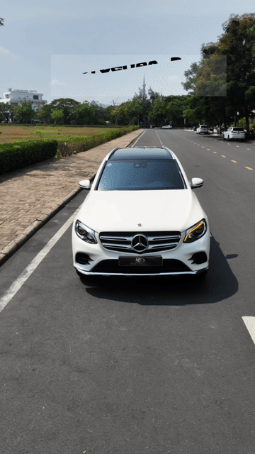 Mercedes GLC300 AMG 2018 màu trắng đẹp giá tốt. Mua bán Ô tô tại Quận 7 Tp Hồ Chí Minh được đăng bởi Dương Phương hình 1