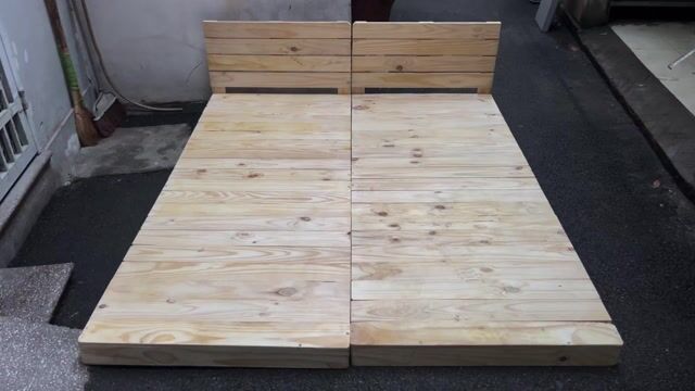 Giường phản Balet Gỗ thông Vàng nhạt. Mua bán Giường, chăn ga gối nệm tại Quận Thanh Xuân Hà Nội được đăng bởi Đoàn  hình 1