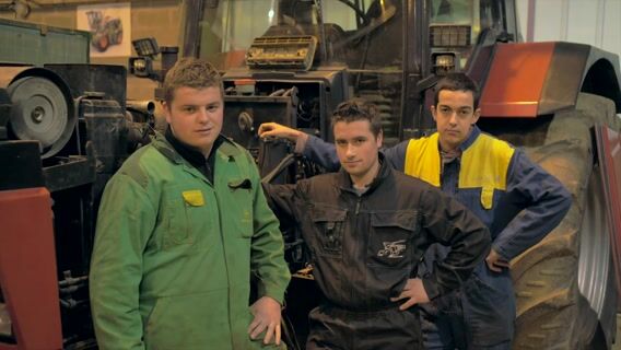 conducteur d'engins agricoles, pourquoi pas ?