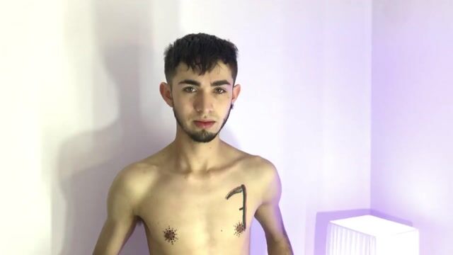 Model - ADAM BORGES dp