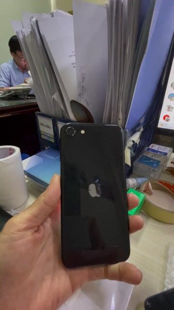 Apple iPhone SE 64GB Đen. Mua bán Điện thoại tại Quận Bình Tân Tp Hồ Chí Minh được đăng bởi Tantaimobile hình 1