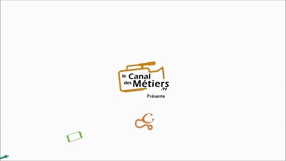 DIRECTEUR D'UNE ECOLE DE MOTOCROSS